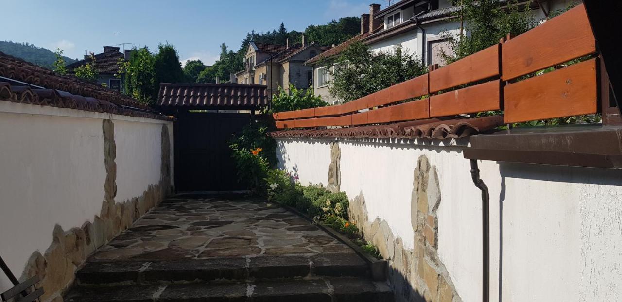 Часовника Hotel Trjavna Buitenkant foto