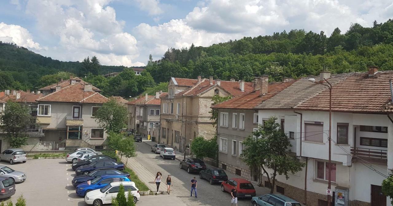 Часовника Hotel Trjavna Buitenkant foto