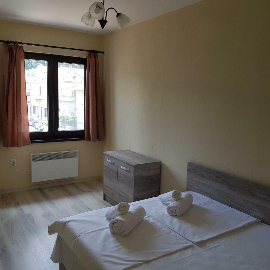 Часовника Hotel Trjavna Buitenkant foto